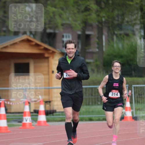 13.04.2025 - Hammer Lauf A. Gomolzig http://msf.ph/oto/7660355 13.04.2025 10:36:41 Ziel 314, 742 meine-sportfotos.de