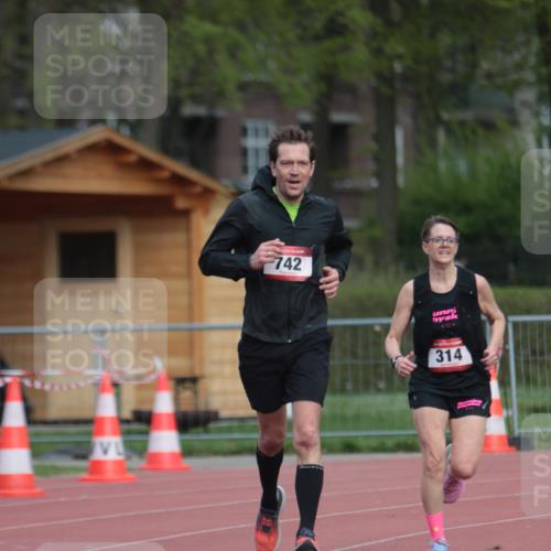 13.04.2025 - Hammer Lauf A. Gomolzig http://msf.ph/oto/7660357 13.04.2025 10:36:41 Ziel 314, 742 meine-sportfotos.de