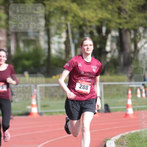 13.04.2025 - Hammer Lauf A. Gomolzig http://msf.ph/oto/7660964 13.04.2025 10:43:11 Ziel 288, 675, 1147 meine-sportfotos.de