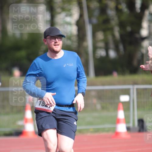 13.04.2025 - Hammer Lauf A. Gomolzig http://msf.ph/oto/7661251 13.04.2025 10:46:24 Ziel 156, 853, 1827 meine-sportfotos.de