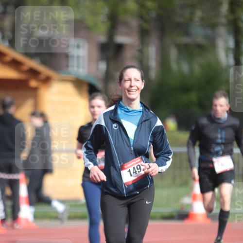 13.04.2025 - Hammer Lauf A. Gomolzig http://msf.ph/oto/7661338 13.04.2025 10:47:05 Ziel 149, 539, 1337, 1992, 1993 meine-sportfotos.de