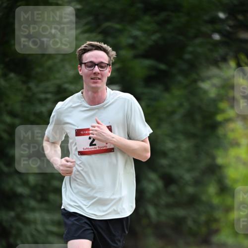 13.04.2025 - Hammer Lauf Dr. Thomas Lammeyer http://msf.ph/oto/7661697 13.04.2025 11:27:21 Laufen 15 meine-sportfotos.de