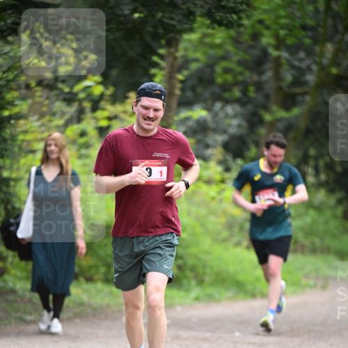 13.04.2025 - Hammer Lauf Dr. Thomas Lammeyer http://msf.ph/oto/7661729 13.04.2025 11:27:26 Laufen 15 meine-sportfotos.de