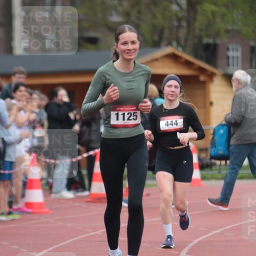 13.04.2025 - Hammer Lauf A. Gomolzig http://msf.ph/oto/7663422 13.04.2025 11:32:16 Ziel 444, 628, 1125 meine-sportfotos.de