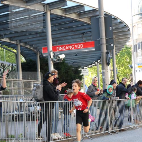 25.04.2025 - Das Zehntel Yannick Fuchs http://msf.ph/oto/7668109 26.04.2025 08:47:34 Ziel 1490, 3953 meine-sportfotos.de