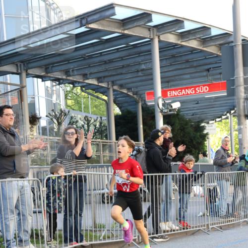 25.04.2025 - Das Zehntel Yannick Fuchs http://msf.ph/oto/7668110 26.04.2025 08:47:34 Ziel 1490, 3953 meine-sportfotos.de