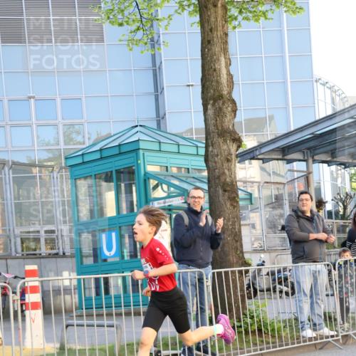 25.04.2025 - Das Zehntel Yannick Fuchs http://msf.ph/oto/7668113 26.04.2025 08:47:35 Ziel 1490, 3953 meine-sportfotos.de