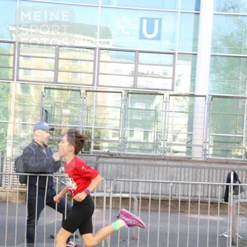 25.04.2025 - Das Zehntel Yannick Fuchs http://msf.ph/oto/7668120 26.04.2025 08:47:36 Ziel 1490, 3953 meine-sportfotos.de