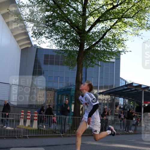 25.04.2025 - Das Zehntel Yannick Fuchs http://msf.ph/oto/7668192 26.04.2025 08:48:14 Ziel 1926, 2379, 2715, 3823 meine-sportfotos.de