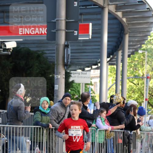 25.04.2025 - Das Zehntel Yannick Fuchs http://msf.ph/oto/7668216 26.04.2025 08:48:23 Ziel 1926, 2961, 2990, 3792, 3823 meine-sportfotos.de