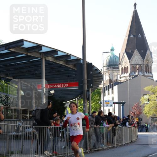 25.04.2025 - Das Zehntel Yannick Fuchs http://msf.ph/oto/7668274 26.04.2025 08:48:46 Ziel 1754, 3506 meine-sportfotos.de