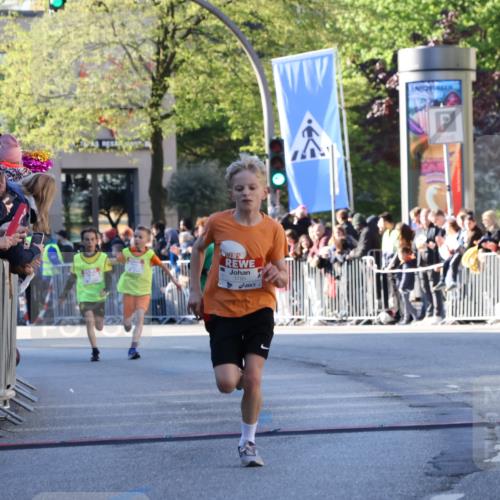 25.04.2025 - Das Zehntel Yannick Fuchs http://msf.ph/oto/7668282 26.04.2025 08:48:56 Ziel 1452, 2018, 3606, 3613, 3785 meine-sportfotos.de