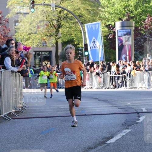 25.04.2025 - Das Zehntel Yannick Fuchs http://msf.ph/oto/7668284 26.04.2025 08:48:57 Ziel 1452, 2018, 3606, 3613, 3785 meine-sportfotos.de