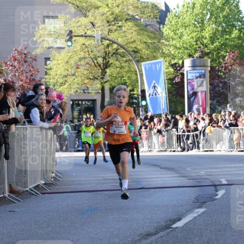 25.04.2025 - Das Zehntel Yannick Fuchs http://msf.ph/oto/7668285 26.04.2025 08:48:57 Ziel 1452, 2018, 3606, 3613, 3785 meine-sportfotos.de