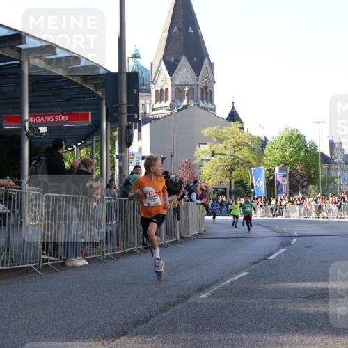 25.04.2025 - Das Zehntel Yannick Fuchs http://msf.ph/oto/7668294 26.04.2025 08:48:59 Ziel 1452, 2018, 3606, 3613, 3785 meine-sportfotos.de