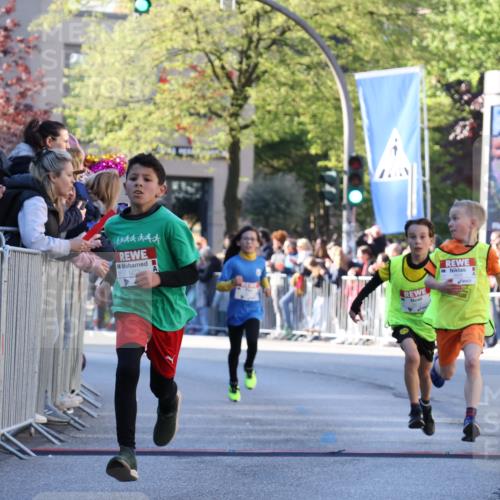 25.04.2025 - Das Zehntel Yannick Fuchs http://msf.ph/oto/7668296 26.04.2025 08:49:01 Ziel 1452, 2018, 3606, 3613, 3785 meine-sportfotos.de