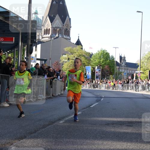 25.04.2025 - Das Zehntel Yannick Fuchs http://msf.ph/oto/7668312 26.04.2025 08:49:05 Ziel 1452, 2018, 2021, 2377, 2513, 2696, 3488, 3606, 3613 meine-sportfotos.de