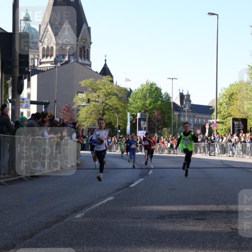 25.04.2025 - Das Zehntel Yannick Fuchs http://msf.ph/oto/7668343 26.04.2025 08:49:12 Ziel 1116, 1537, 1945, 2018, 2021, 2377, 2513, 2696, 3488 meine-sportfotos.de