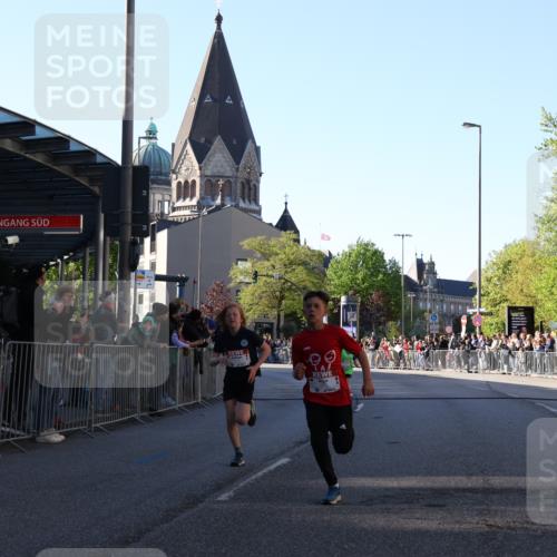 25.04.2025 - Das Zehntel Yannick Fuchs http://msf.ph/oto/7668387 26.04.2025 08:49:17 Ziel 1116, 1537, 1945, 2021, 2377, 2383, 2513, 2696, 3488 meine-sportfotos.de