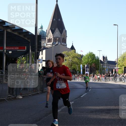 25.04.2025 - Das Zehntel Yannick Fuchs http://msf.ph/oto/7668393 26.04.2025 08:49:18 Ziel 1116, 1537, 1945, 2021, 2377, 2383, 2513, 2696, 2995, 3488 meine-sportfotos.de