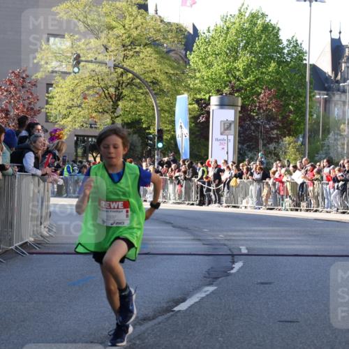 25.04.2025 - Das Zehntel Yannick Fuchs http://msf.ph/oto/7668410 26.04.2025 08:49:20 Ziel 1116, 1537, 1945, 2021, 2377, 2383, 2696, 2995 meine-sportfotos.de