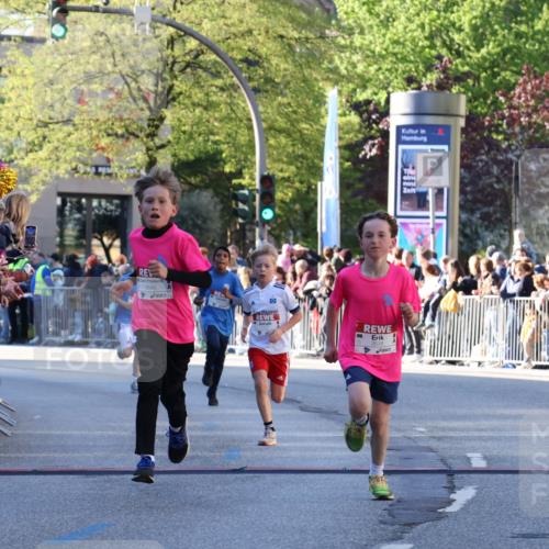 25.04.2025 - Das Zehntel Yannick Fuchs http://msf.ph/oto/7668466 26.04.2025 08:49:31 Ziel 1107, 1131, 2014, 2383, 2995, 3539, 3540 meine-sportfotos.de