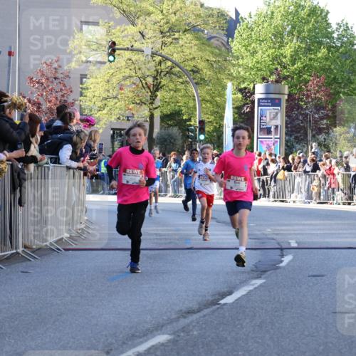 25.04.2025 - Das Zehntel Yannick Fuchs http://msf.ph/oto/7668472 26.04.2025 08:49:32 Ziel 1107, 1131, 2014, 2383, 2995, 3539, 3540 meine-sportfotos.de
