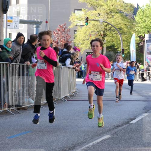 25.04.2025 - Das Zehntel Yannick Fuchs http://msf.ph/oto/7668484 26.04.2025 08:49:33 Ziel 1107, 1131, 2014, 2383, 2995, 3539, 3540 meine-sportfotos.de