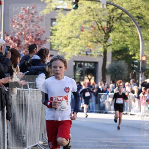 25.04.2025 - Das Zehntel Yannick Fuchs http://msf.ph/oto/7668525 26.04.2025 08:49:53 Ziel 1549, 1750, 2363, 2637, 2739, 3455 meine-sportfotos.de