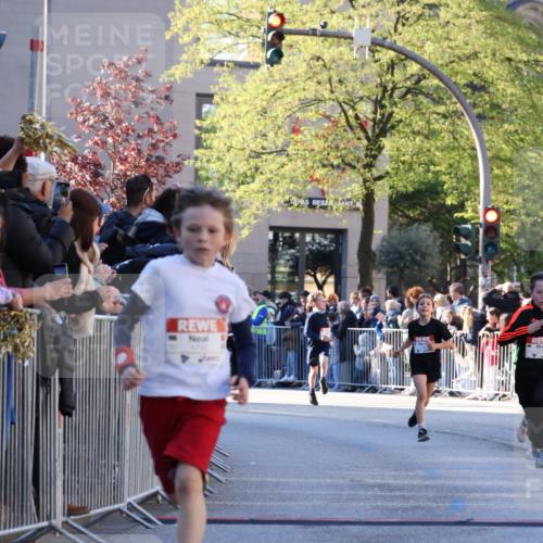 25.04.2025 - Das Zehntel Yannick Fuchs http://msf.ph/oto/7668527 26.04.2025 08:49:53 Ziel 1549, 1750, 2363, 2637, 2739, 3455 meine-sportfotos.de