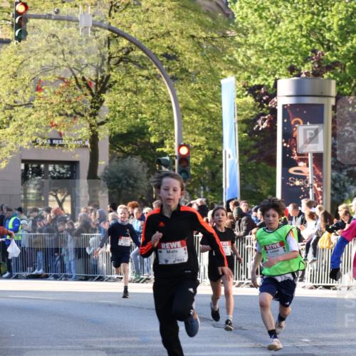 25.04.2025 - Das Zehntel Yannick Fuchs http://msf.ph/oto/7668528 26.04.2025 08:49:55 Ziel 1549, 1750, 2363, 2637, 2739, 3455 meine-sportfotos.de