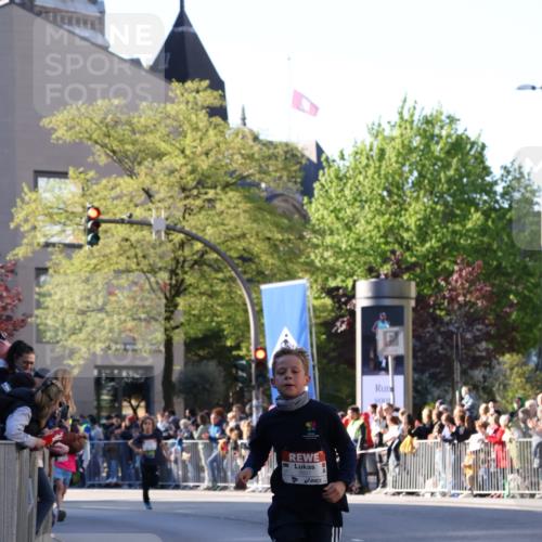 25.04.2025 - Das Zehntel Yannick Fuchs http://msf.ph/oto/7668568 26.04.2025 08:50:02 Ziel 1549, 2363, 2637, 2655, 2728, 2739, 2874, 3233, 3455, 3485, 3527 meine-sportfotos.de
