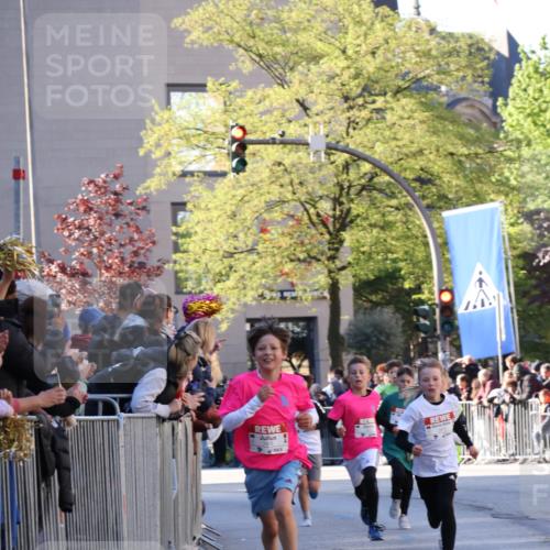 25.04.2025 - Das Zehntel Yannick Fuchs http://msf.ph/oto/7668599 26.04.2025 08:50:09 Ziel 1283, 2208, 2349, 2637, 2655, 2728, 2874, 3233, 3485, 3527, 3528 meine-sportfotos.de