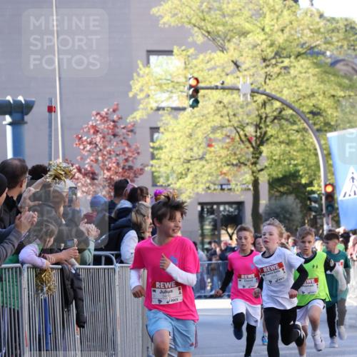 25.04.2025 - Das Zehntel Yannick Fuchs http://msf.ph/oto/7668601 26.04.2025 08:50:09 Ziel 1283, 2208, 2349, 2637, 2655, 2728, 2874, 3233, 3485, 3527, 3528 meine-sportfotos.de