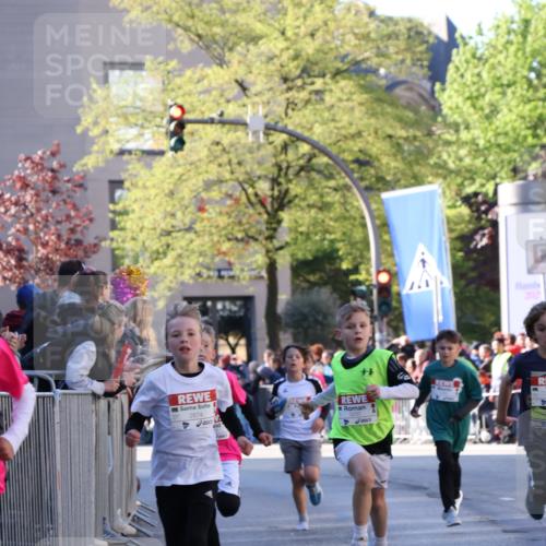 25.04.2025 - Das Zehntel Yannick Fuchs http://msf.ph/oto/7668608 26.04.2025 08:50:10 Ziel 1283, 2208, 2349, 2655, 2728, 2874, 3233, 3485, 3527, 3528 meine-sportfotos.de