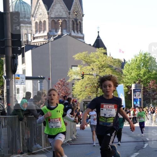 25.04.2025 - Das Zehntel Yannick Fuchs http://msf.ph/oto/7668624 26.04.2025 08:50:13 Ziel 1283, 2098, 2103, 2208, 2349, 2492, 2517, 2655, 2728, 2874, 3233, 3485, 3527, 3528 meine-sportfotos.de