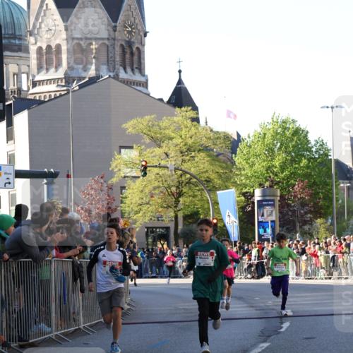 25.04.2025 - Das Zehntel Yannick Fuchs http://msf.ph/oto/7668636 26.04.2025 08:50:14 Ziel 1283, 2098, 2103, 2208, 2349, 2492, 2517, 2728, 2800, 2849, 2855, 2874, 3233, 3445, 3485, 3527, 3528, 3872 meine-sportfotos.de