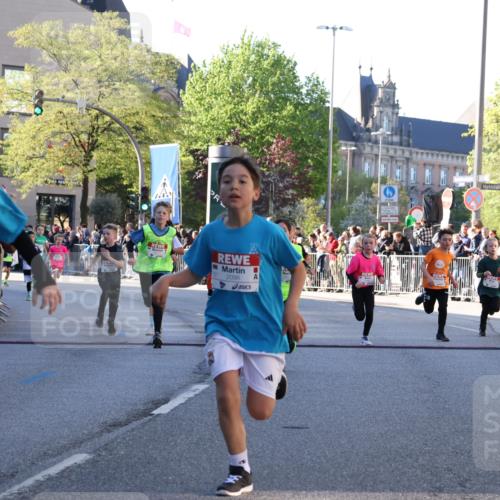 25.04.2025 - Das Zehntel Yannick Fuchs http://msf.ph/oto/7668686 26.04.2025 08:50:22 Ziel 1458, 1884, 2098, 2103, 2156, 2166, 2208, 2397, 2492, 2517, 2800, 2849, 2855, 3210, 3445, 3520, 3528, 3774, 3812, 3849, 3872 meine-sportfotos.de