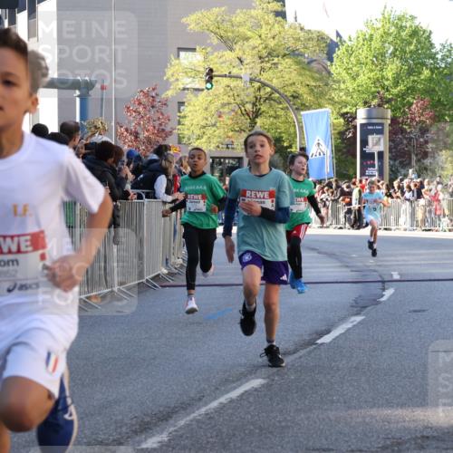 25.04.2025 - Das Zehntel Yannick Fuchs http://msf.ph/oto/7668801 26.04.2025 08:50:38 Ziel 1114, 1473, 1476, 2156, 2166, 2392, 2643, 2711, 2731, 2852, 2903, 2920, 2935, 3210, 3214 meine-sportfotos.de