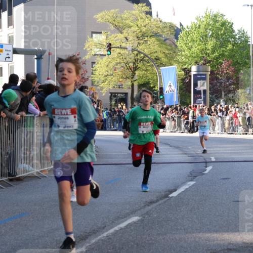 25.04.2025 - Das Zehntel Yannick Fuchs http://msf.ph/oto/7668809 26.04.2025 08:50:39 Ziel 1114, 1473, 1476, 2156, 2392, 2643, 2711, 2731, 2852, 2903, 2920, 2935, 3214 meine-sportfotos.de
