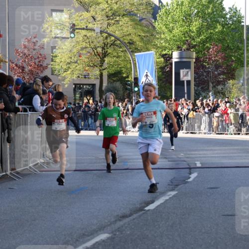 25.04.2025 - Das Zehntel Yannick Fuchs http://msf.ph/oto/7668823 26.04.2025 08:50:41 Ziel 1114, 1473, 1476, 2392, 2643, 2711, 2731, 2840, 2852, 2903, 2920, 2935, 3214 meine-sportfotos.de