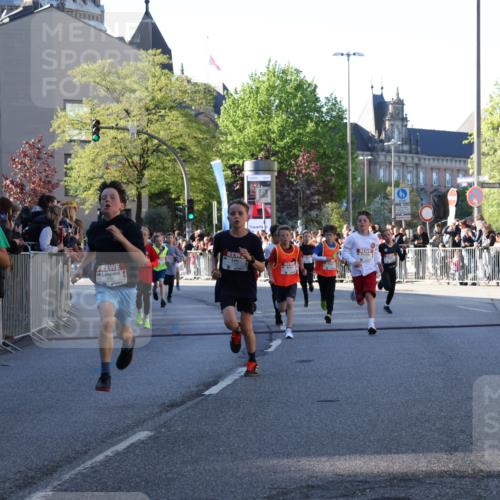 25.04.2025 - Das Zehntel Yannick Fuchs http://msf.ph/oto/7668930 26.04.2025 08:50:56 Ziel 1080, 1087, 1484, 1748, 1781, 1787, 1922, 2321, 2325, 2356, 2474, 2709, 2718, 2734, 2778, 2795, 2827, 2832, 2840, 3040, 3231, 3782, 3865 meine-sportfotos.de