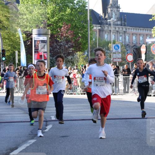 25.04.2025 - Das Zehntel Yannick Fuchs http://msf.ph/oto/7668942 26.04.2025 08:50:57 Ziel 1080, 1087, 1484, 1748, 1781, 1787, 1922, 2321, 2325, 2356, 2474, 2709, 2718, 2734, 2778, 2795, 2827, 2832, 2840, 3040, 3231, 3782, 3865 meine-sportfotos.de