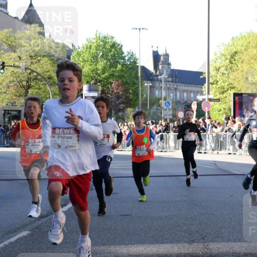 25.04.2025 - Das Zehntel Yannick Fuchs http://msf.ph/oto/7668959 26.04.2025 08:50:59 Ziel 1080, 1087, 1484, 1748, 1781, 1787, 1922, 2321, 2325, 2356, 2474, 2709, 2718, 2734, 2778, 2795, 2827, 2832, 2919, 3040, 3231, 3415, 3782, 3865 meine-sportfotos.de