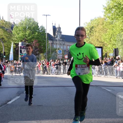 25.04.2025 - Das Zehntel Yannick Fuchs http://msf.ph/oto/7668995 26.04.2025 08:51:04 Ziel 1748, 1781, 1787, 1922, 2309, 2356, 2474, 2667, 2672, 2709, 2718, 2778, 2795, 2827, 2832, 2914, 2919, 3040, 3231, 3415, 3710, 3808 meine-sportfotos.de