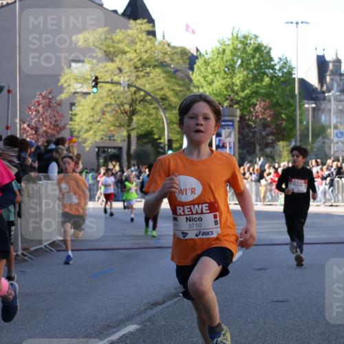 25.04.2025 - Das Zehntel Yannick Fuchs http://msf.ph/oto/7669027 26.04.2025 08:51:12 Ziel 1488, 1546, 1757, 2309, 2348, 2474, 2621, 2667, 2672, 2848, 2914, 2919, 3049, 3066, 3097, 3099, 3188, 3415, 3710, 3808 meine-sportfotos.de