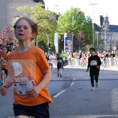 25.04.2025 - Das Zehntel Yannick Fuchs http://msf.ph/oto/7669033 26.04.2025 08:51:12 Ziel 1488, 1546, 1757, 2309, 2348, 2474, 2621, 2667, 2672, 2848, 2914, 2919, 3049, 3066, 3097, 3099, 3188, 3415, 3710, 3808 meine-sportfotos.de