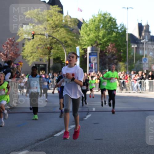 25.04.2025 - Das Zehntel Yannick Fuchs http://msf.ph/oto/7669049 26.04.2025 08:51:18 Ziel 1177, 1488, 1546, 1621, 1757, 1943, 2010, 2213, 2309, 2348, 2505, 2621, 2667, 2672, 2684, 2700, 2848, 2853, 2907, 2914, 3049, 3066, 3097, 3099, 3188, 3538, 3808, 3856, 3877 meine-sportfotos.de