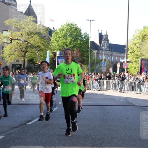 25.04.2025 - Das Zehntel Yannick Fuchs http://msf.ph/oto/7669071 26.04.2025 08:51:21 Ziel 1171, 1177, 1488, 1546, 1621, 1757, 1943, 2010, 2213, 2348, 2481, 2505, 2621, 2644, 2684, 2700, 2848, 2853, 2907, 2960, 2975, 3049, 3066, 3097, 3099, 3188, 3538, 3856, 3877 meine-sportfotos.de