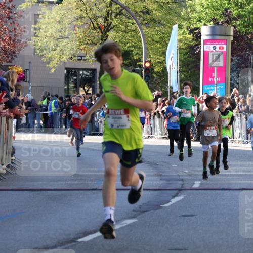 25.04.2025 - Das Zehntel Yannick Fuchs http://msf.ph/oto/7669184 26.04.2025 08:51:42 Ziel 1176, 1207, 1232, 1245, 1654, 1788, 1939, 2015, 2149, 2161, 2886, 3404, 3450, 3516, 3595, 3720, 3873 meine-sportfotos.de